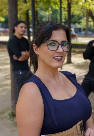 Пухленькая Монтсе Свингер средних лет приводит домой пару парней для ММФ-секса Фото 2